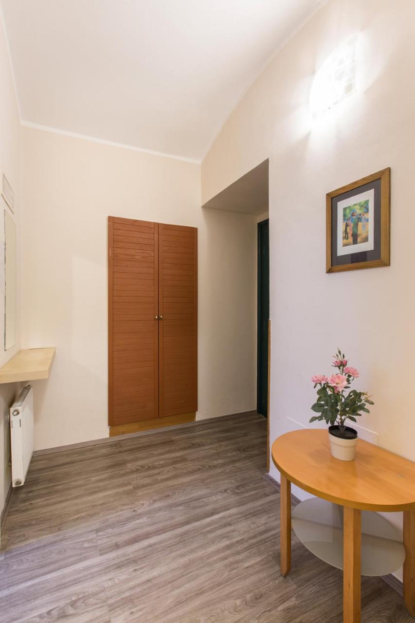 Duskova Apartments Прага Экстерьер фото