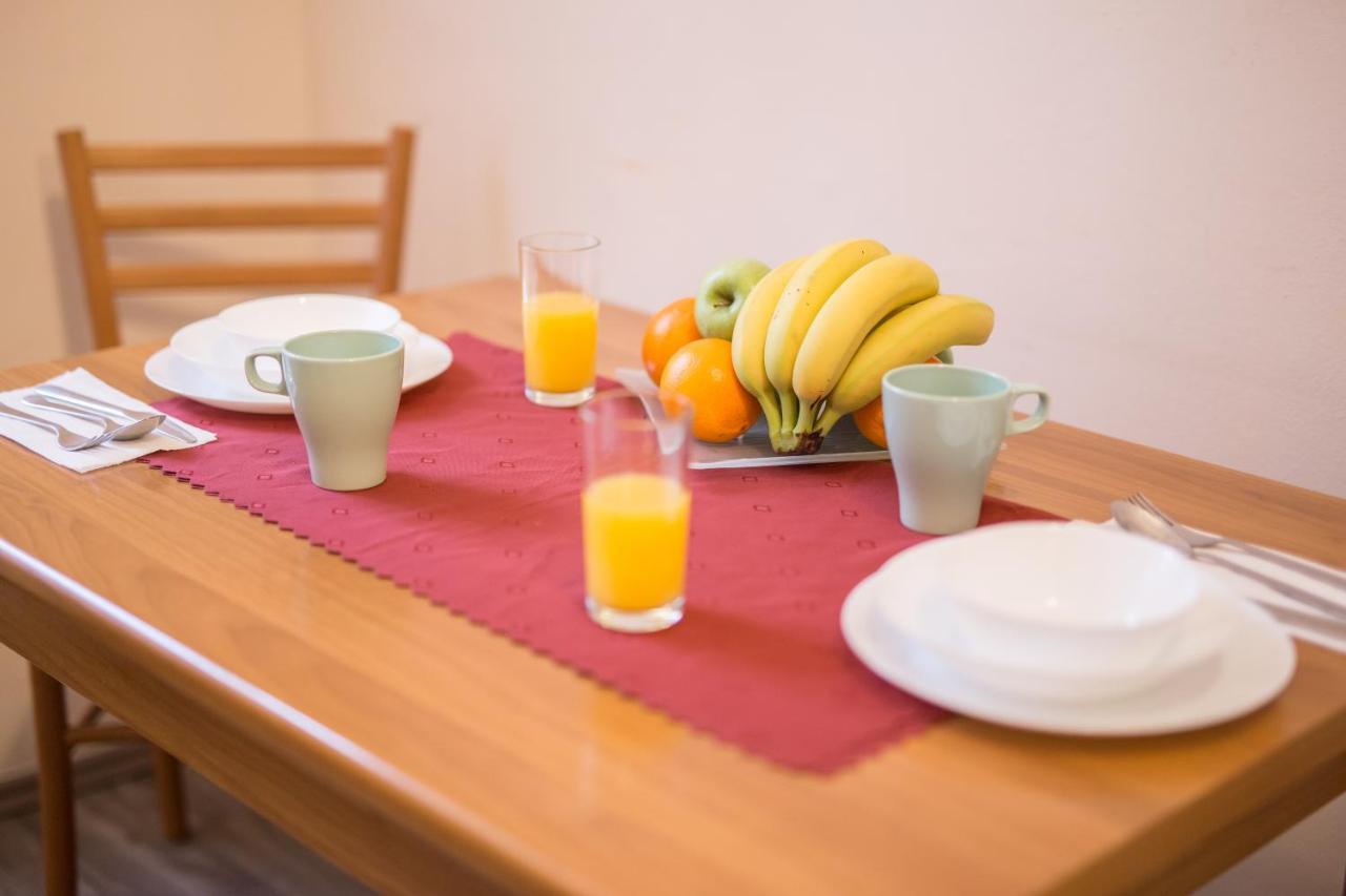 Duskova Apartments Прага Экстерьер фото