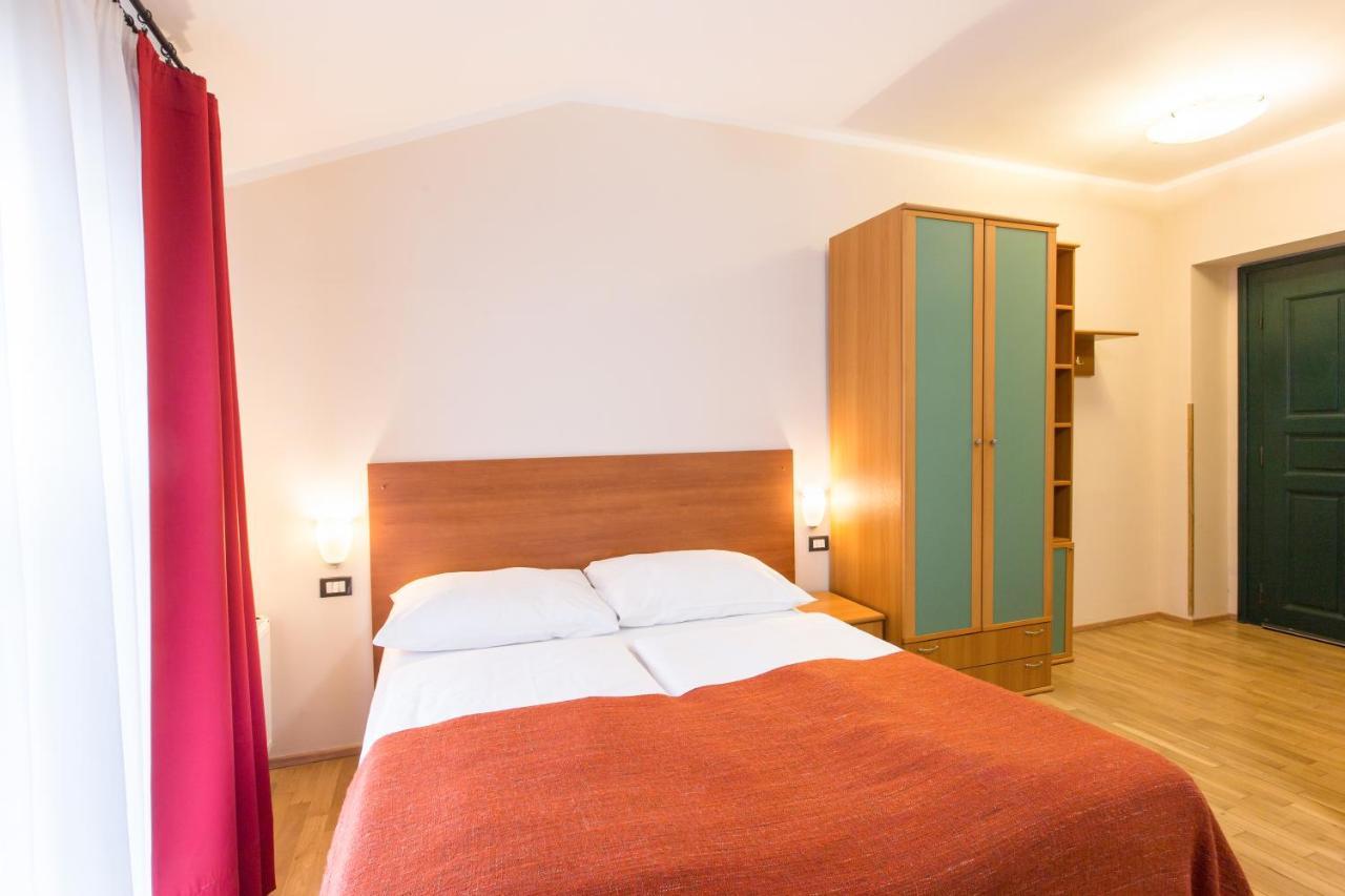 Duskova Apartments Прага Экстерьер фото