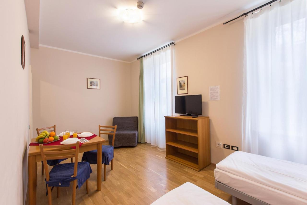 Duskova Apartments Прага Экстерьер фото
